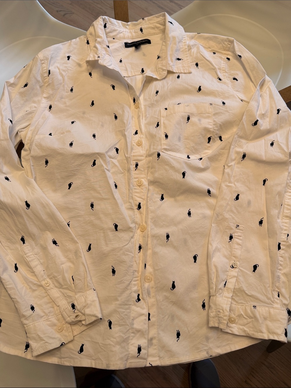 Banana Republic White Button-Down Shirt with Navy Embroidered Motifs - Women